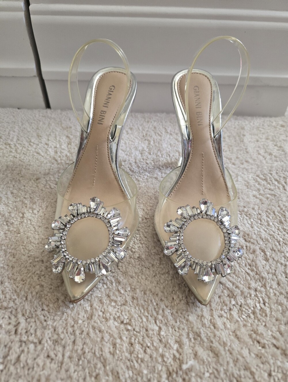 Gianni Bini Diamond Rhinestone Clear Lucite Silver Slingback 5 New